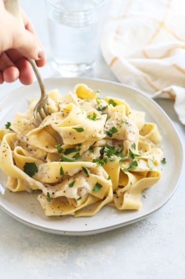 cauliflower alfredo pasta with fork