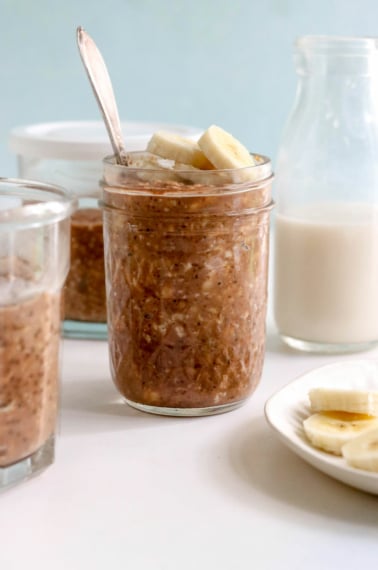 chocolate overnight oats in jar