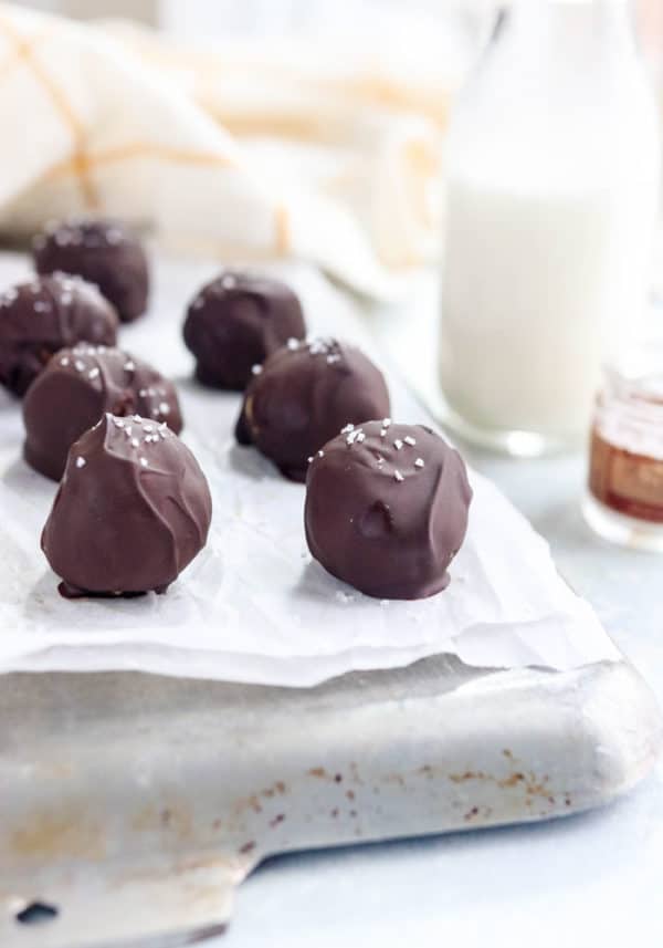 healthy chocolate peanut butter balls