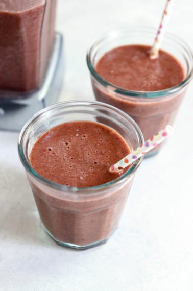 smoothie recipe for kids in 2 glasses